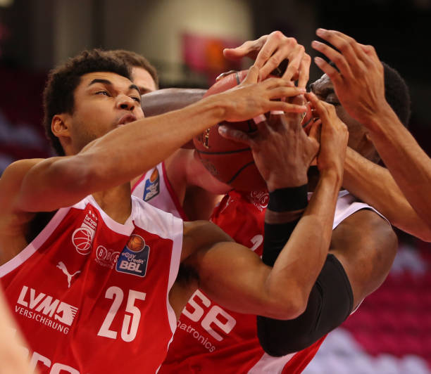 起冲击的良 起冲击的良