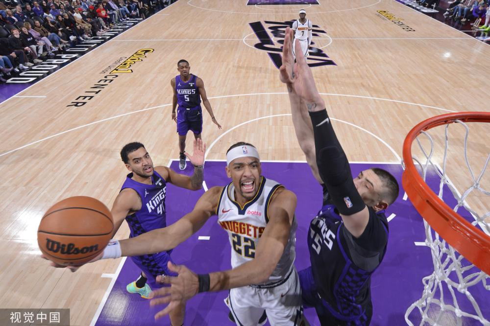 出的年轻前 出的年轻前