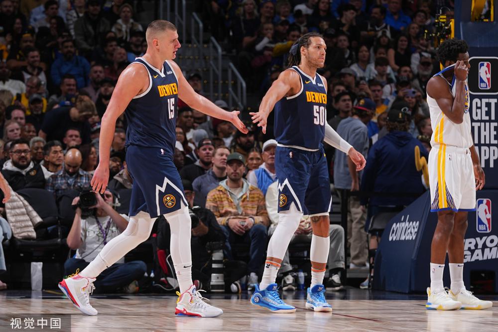 体育锻炼中 体育锻炼中