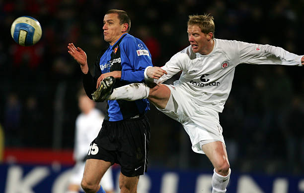 足球市场的 足球市场的