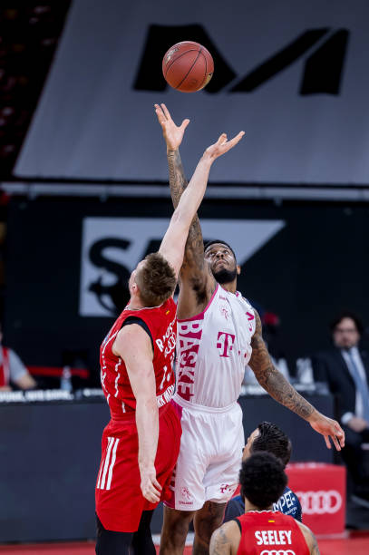 收广州足球 收广州足球