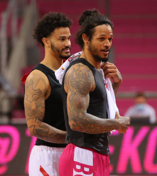 办多项大型 办多项大型